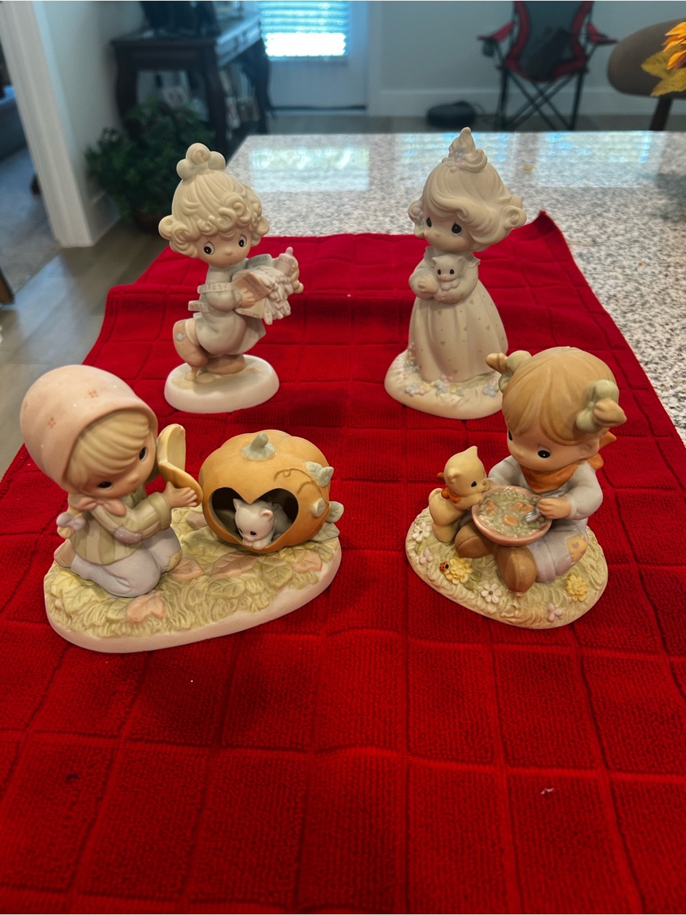 Precious Moments Figures set of 4